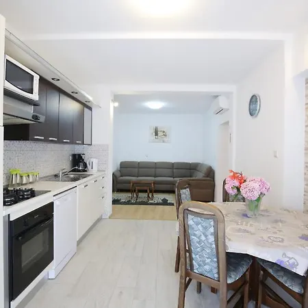 Apartments Iva Apartment Zadar