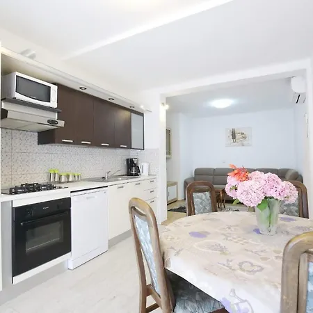 Apartment Apartments Iva *