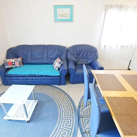 Apartments Iva Apartment *